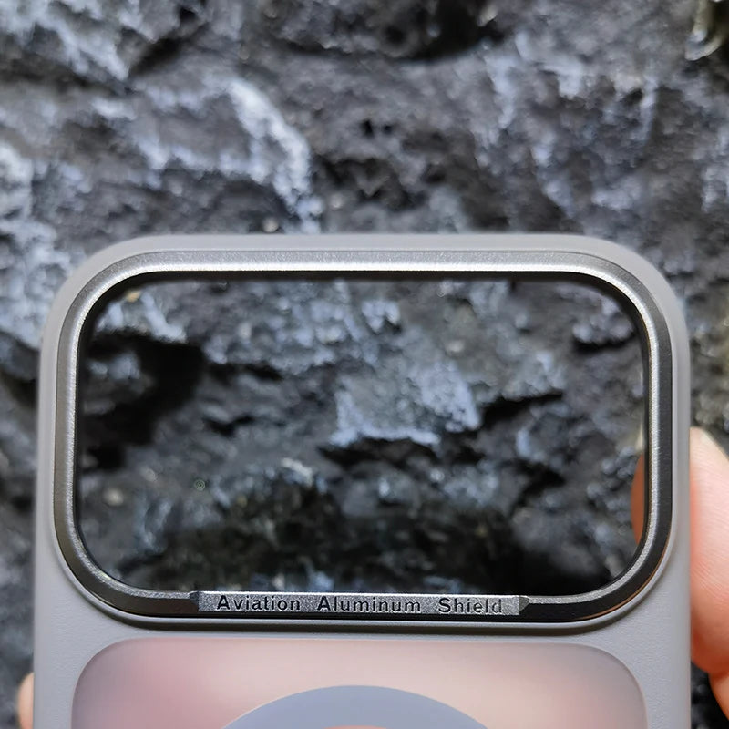 High Quality For Magsafe Case For iPhone 17 Pro Max / 17 Pro Magnetic Frosted Camera Metal Frame Shell