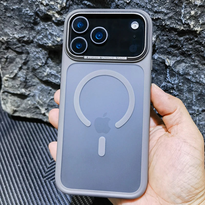 High Quality For Magsafe Case For iPhone 17 Pro Max / 17 Pro Magnetic Frosted Camera Metal Frame Shell