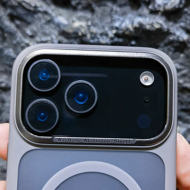 High Quality For Magsafe Case For iPhone 17 Pro Max / 17 Pro Magnetic Frosted Camera Metal Frame Shell
