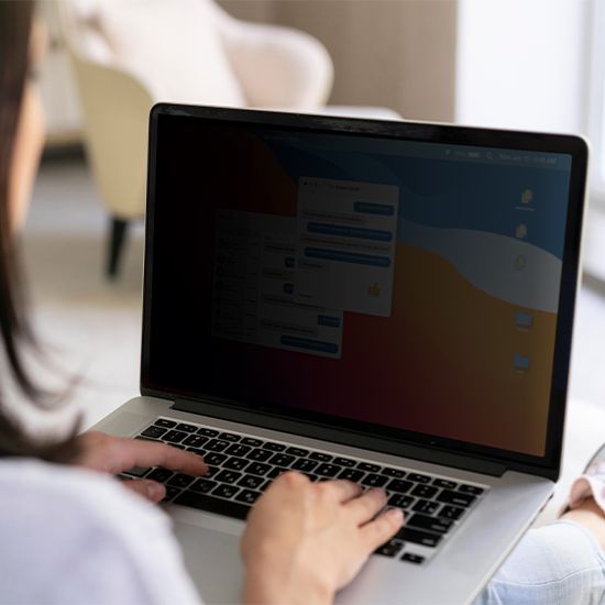 Film Privacy MacBook Air 15" (M4 / M3 / M2) – Finition mate, pose magnétique, vision confidentielle-1